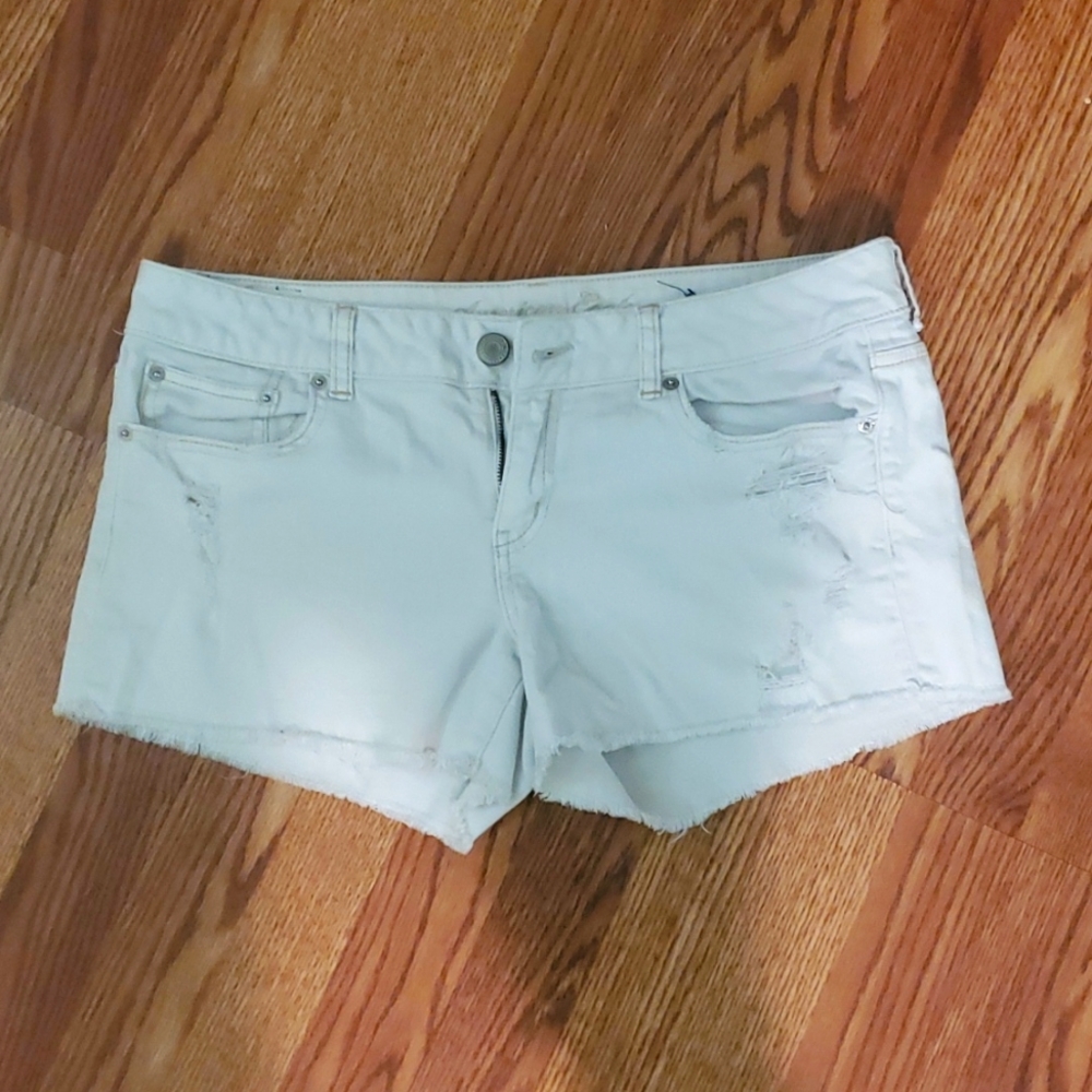 White American Eagle Shorts